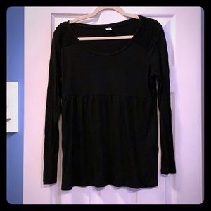 Old Navy maternity long sleeve shirt